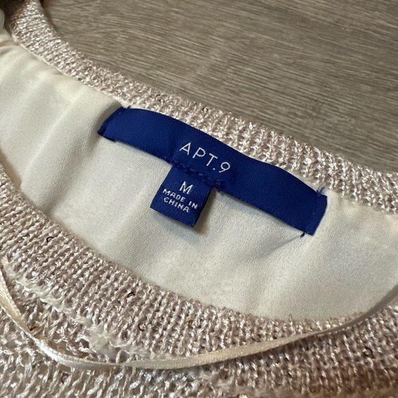 •APT 9• TOP - Picture 3 of 5